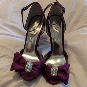 Nina Purple Heels with Bow and Rhinestone Accent, Never Worn